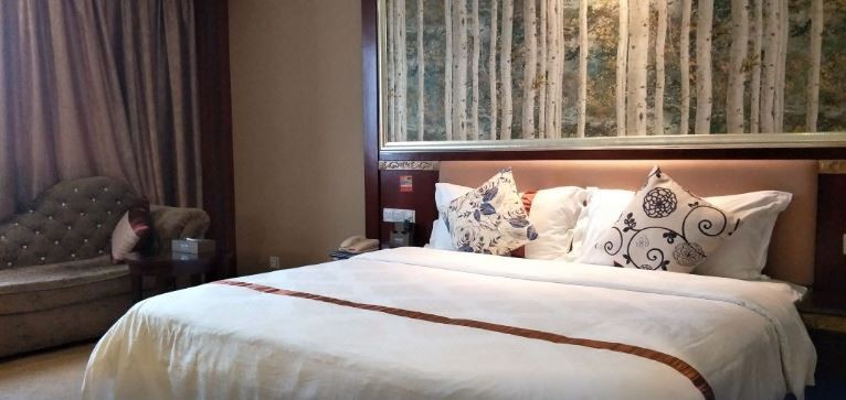 Zhaoqing Longzhu Hotel 11/27