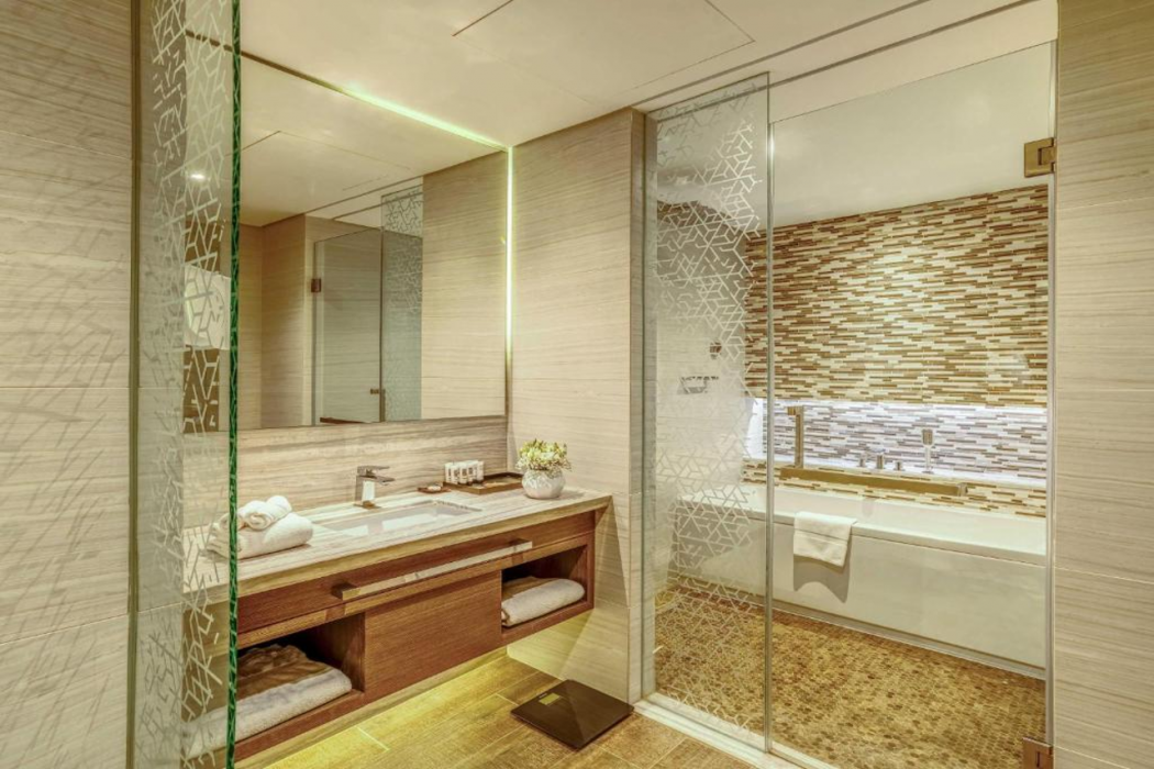 Pullman Hotel Sharjah 13/63