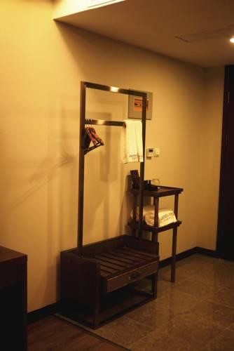 James Joyce Coffetel (Guangzhou Xiangjiang Wildlife Park) 6/7