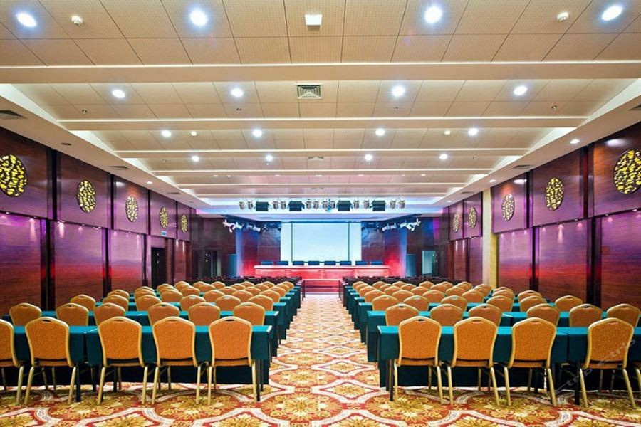 Enshi International Hotel 34/37