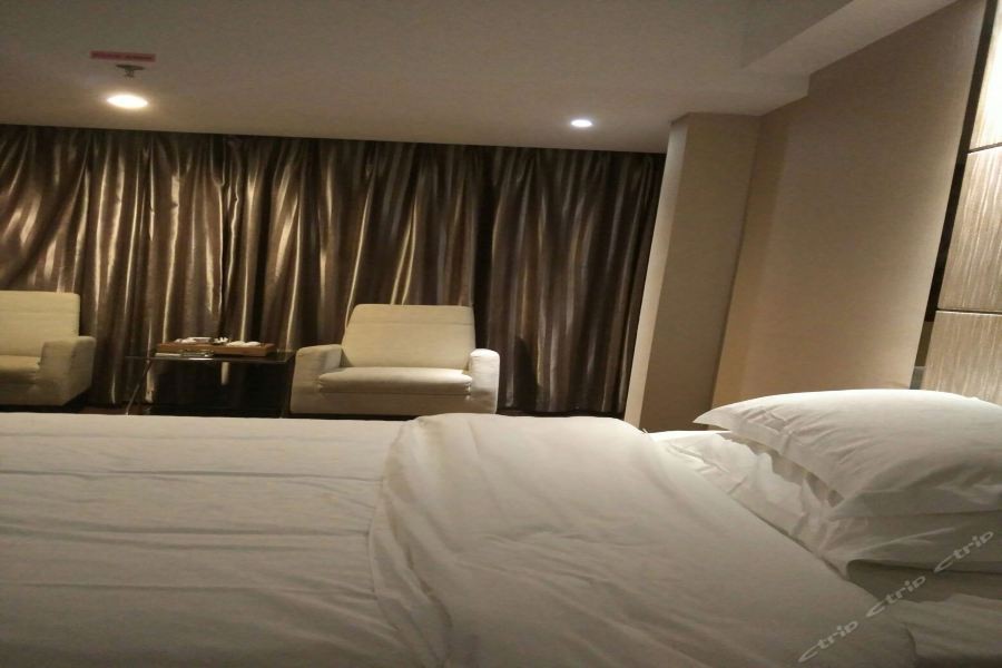 Manhadun Hotel 26/42