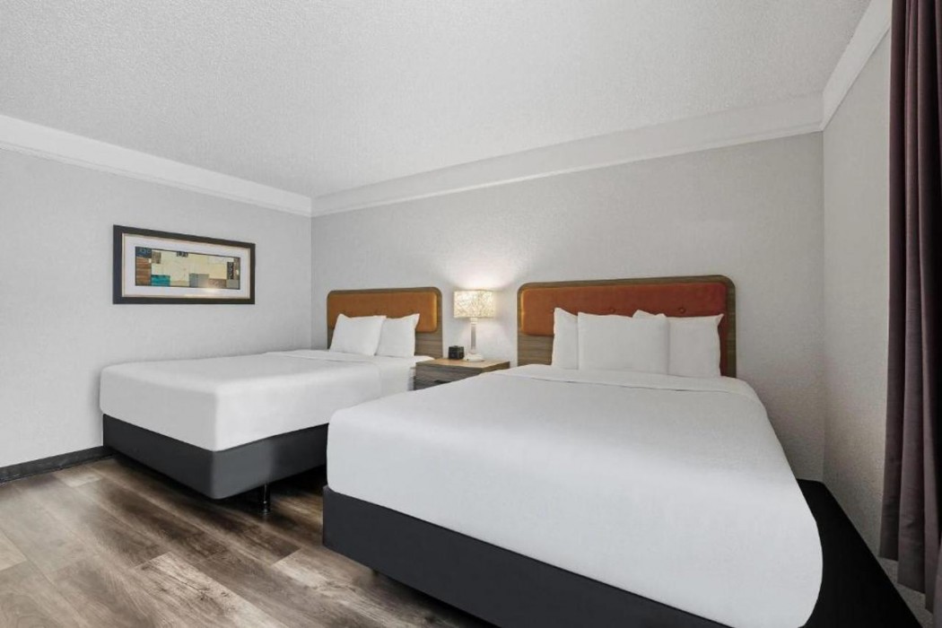 La Quinta Inn and Suites by Wyndham Miami Airport West 19/60