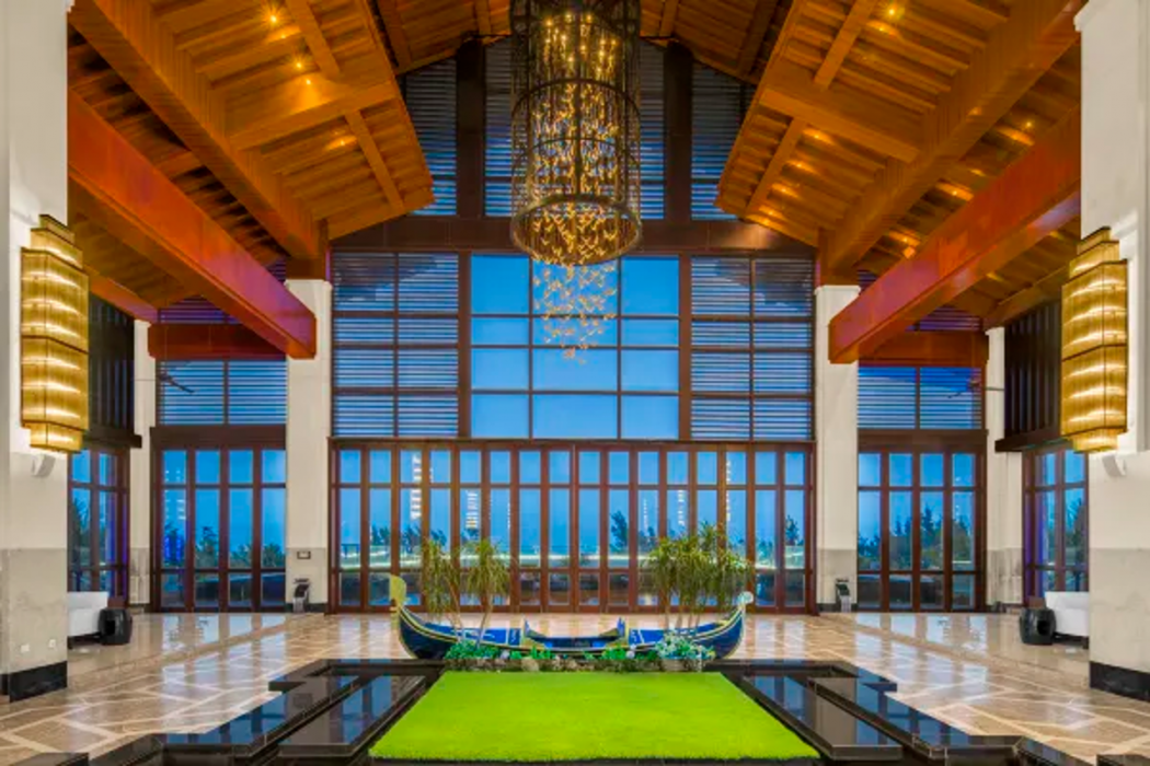 Lobby at Country Garden Golden Beach Spring Hotel, Lingao