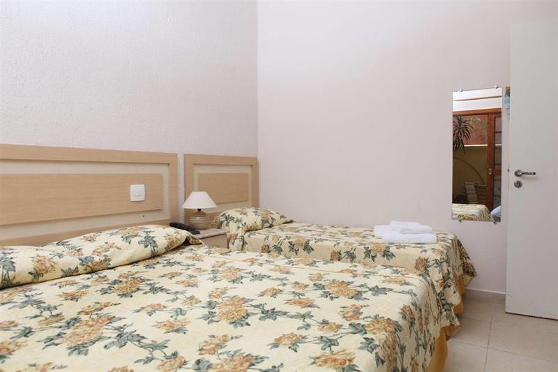 Beach Hotel Cambury 26/60
