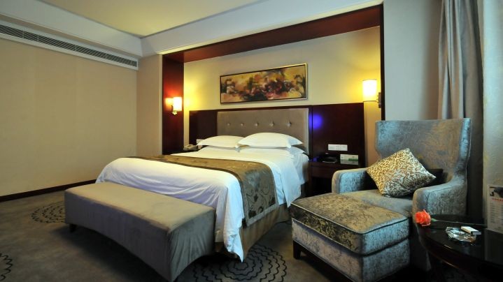 Excemon Hefei Peace Hotel 7/28