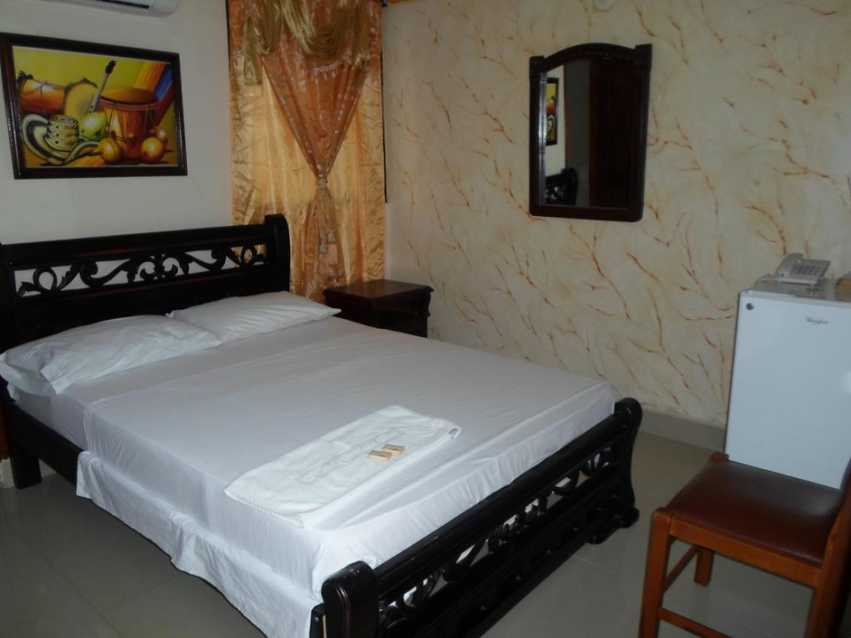 Hotel Colonial Inn 11/26