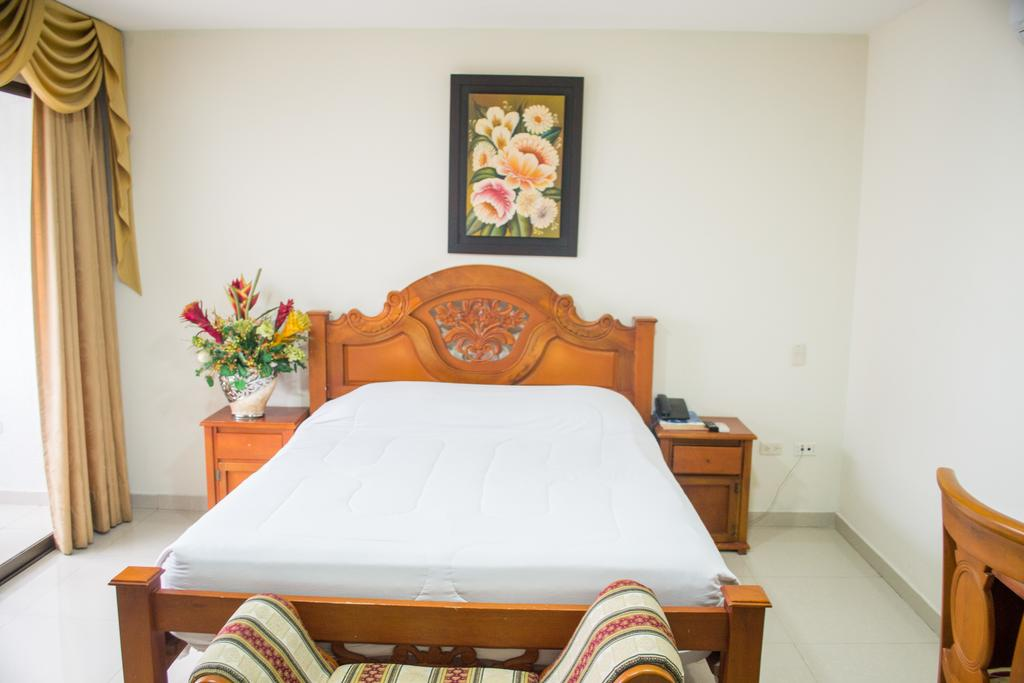 Hotel Suite Dorado 12/55
