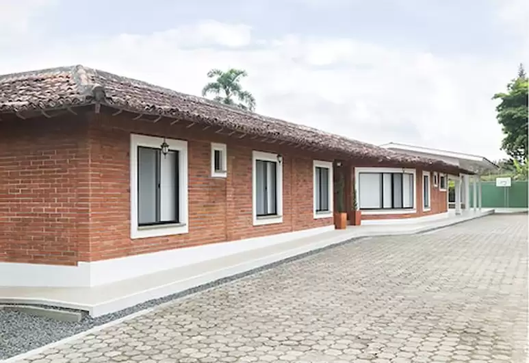 Amazilia Hotel 1/54