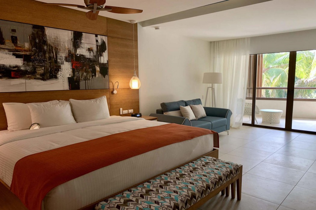 Azura Beach Resort - Adults Only 24/67