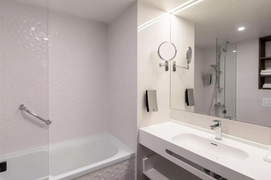 غرفة قياسية بسرير مزدوج أو سريرين منفصلين، Wellton Riverside SPA Hotel 4/4