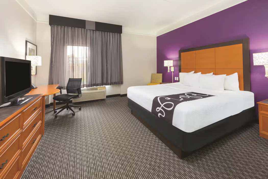 La Quinta Inn & Suites by Wyndham Univ Area Chapel Hill 31/67