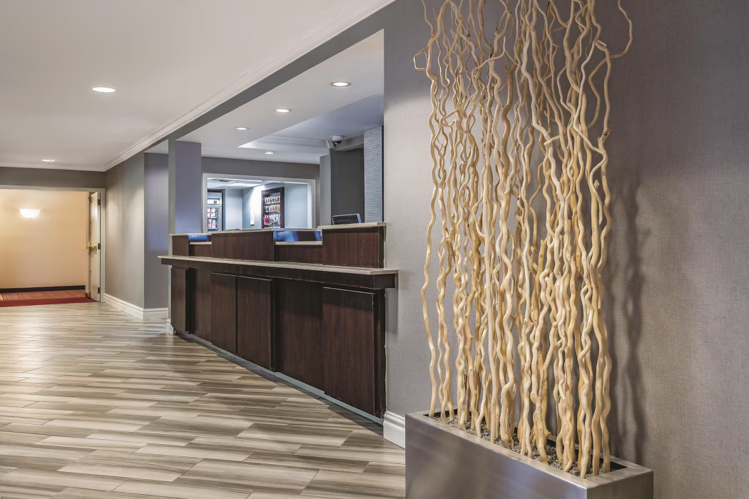 La Quinta Inn & Suites by Wyndham Univ Area Chapel Hill 11/67