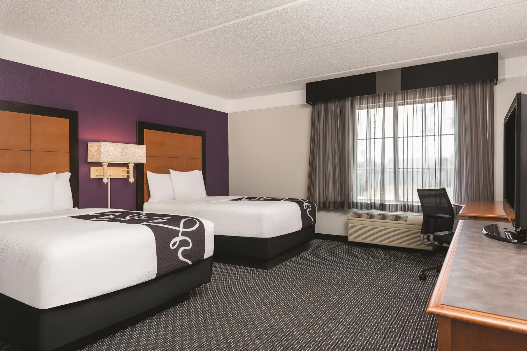 La Quinta Inn & Suites by Wyndham Univ Area Chapel Hill 20/67