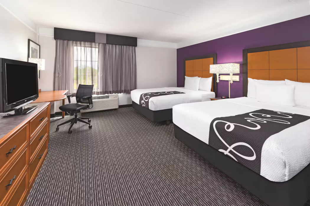 La Quinta Inn & Suites by Wyndham Univ Area Chapel Hill 19/67