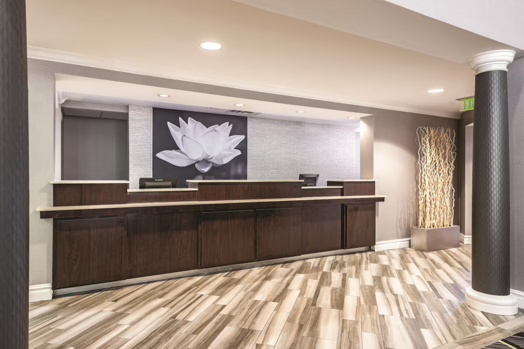La Quinta Inn & Suites by Wyndham Univ Area Chapel Hill 10/67