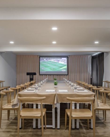 Erwan Hotel (Chuhe Hanjie) 15/25