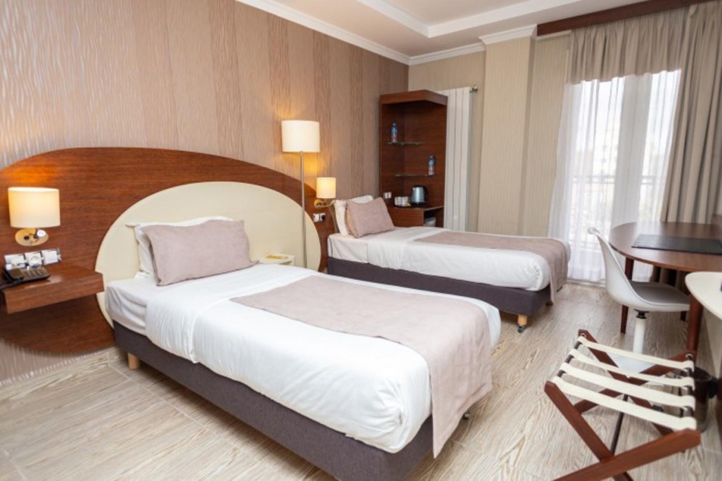 Hotel Rue D'or 8/58