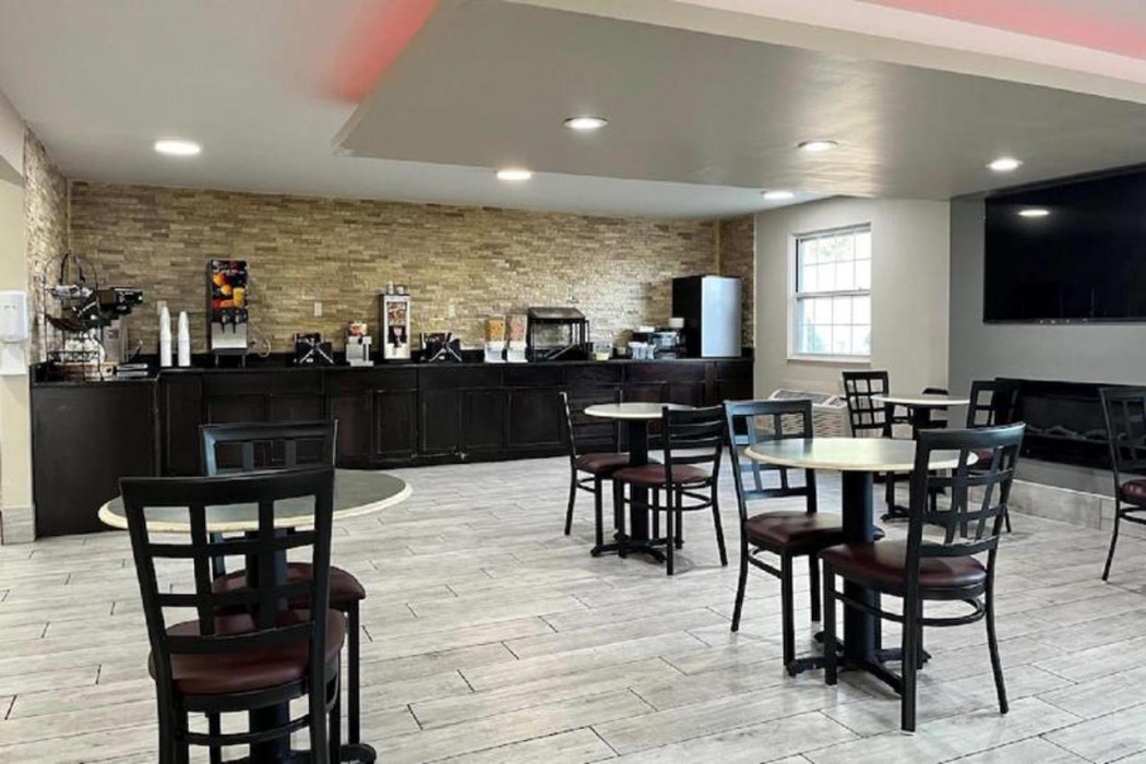 Baymont by Wyndham Indianapolis Airport Lynhurst 25/31