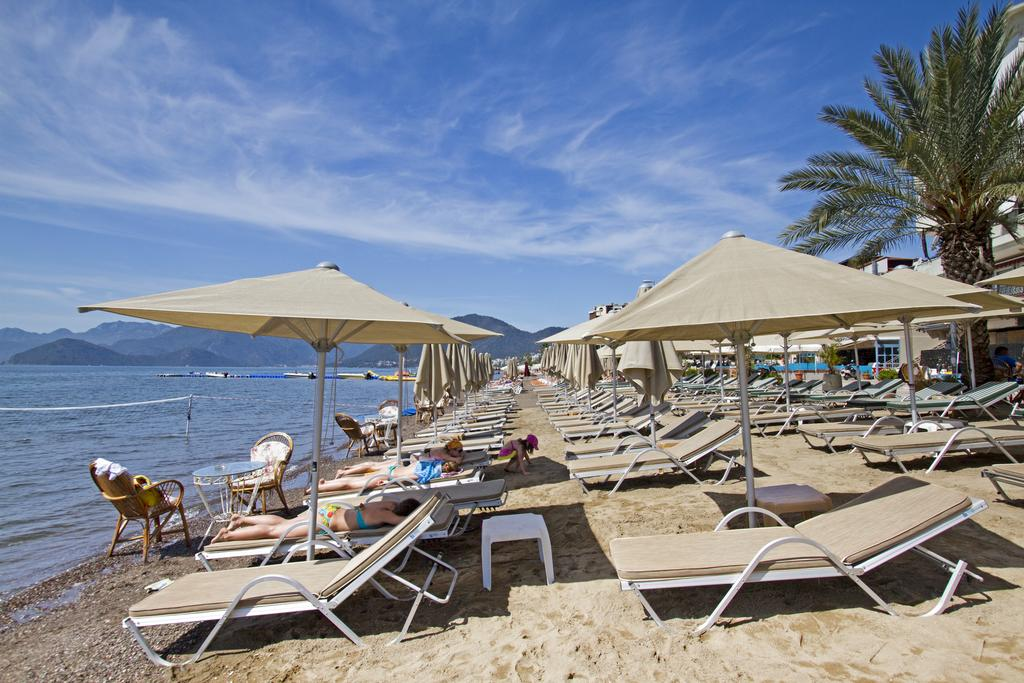 Reis Beach Hotel 17/25