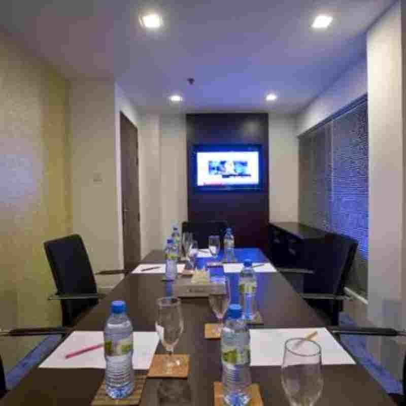 Platinum Hotel & Residence 11/23