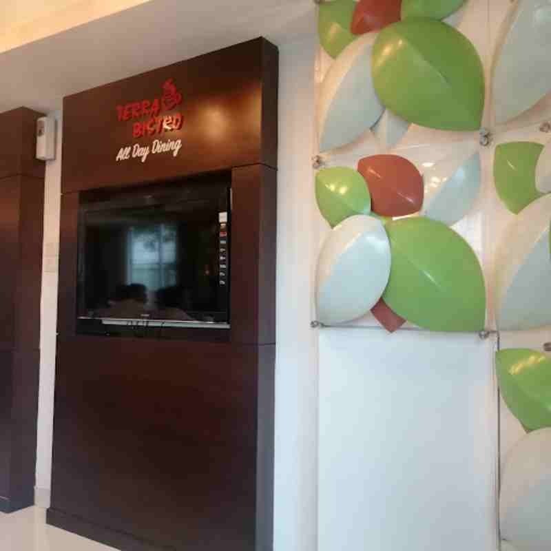 Platinum Hotel & Residence 6/23
