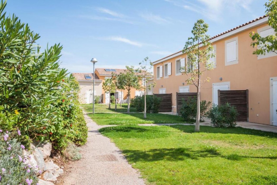 Residence Vacanceole Les Demeures Torrellanes in LATOUR-BAS-ELNE