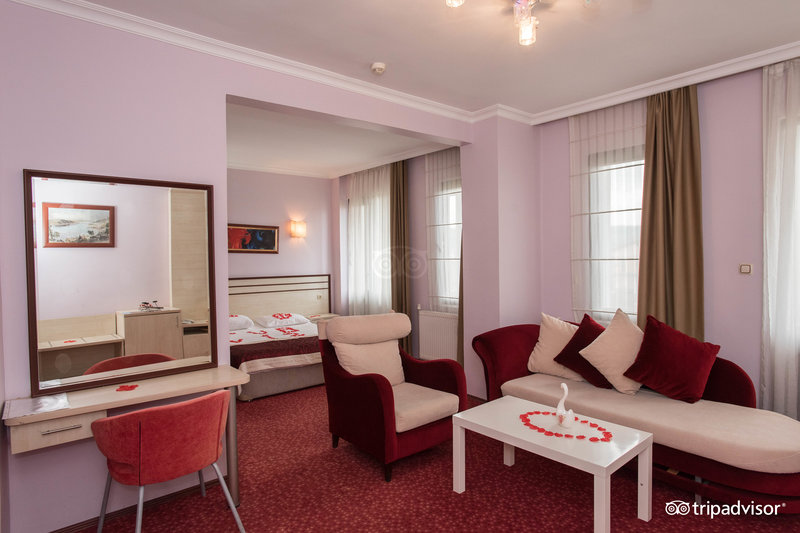 Gunay Hotel 12/45