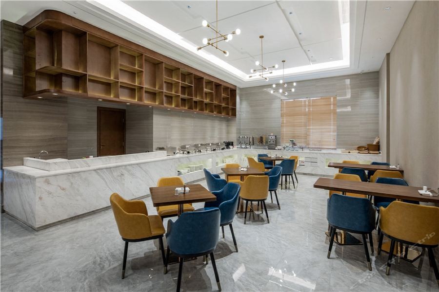 Kyriad Marvelous Hotel (Nanning Jiangnan Wanda Plaza) 7/24