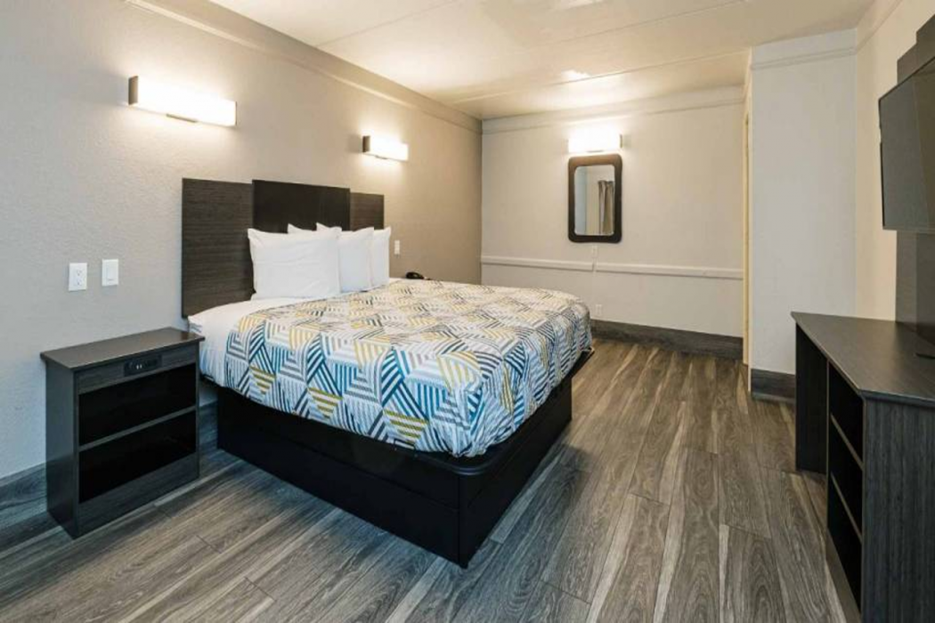 Motel6 Baytown, TX - Garth Rd 23/63