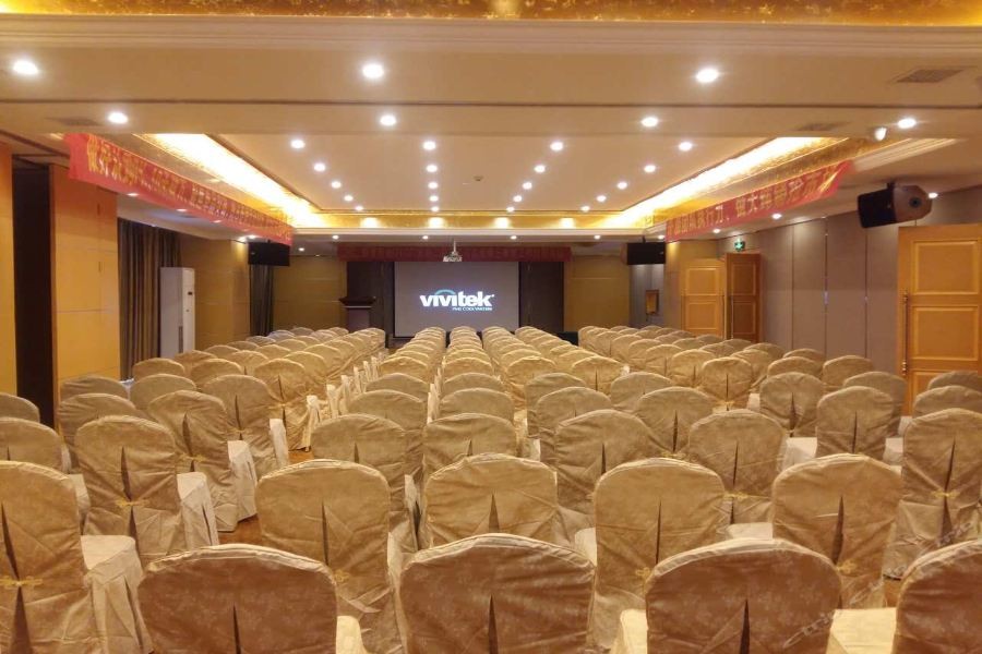 Vienna International Hotel (Shenzhen Longgang Ti'an Digital Park) 9/19