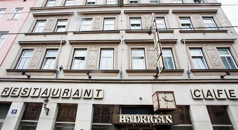 Hadrigan Hotel 32/69