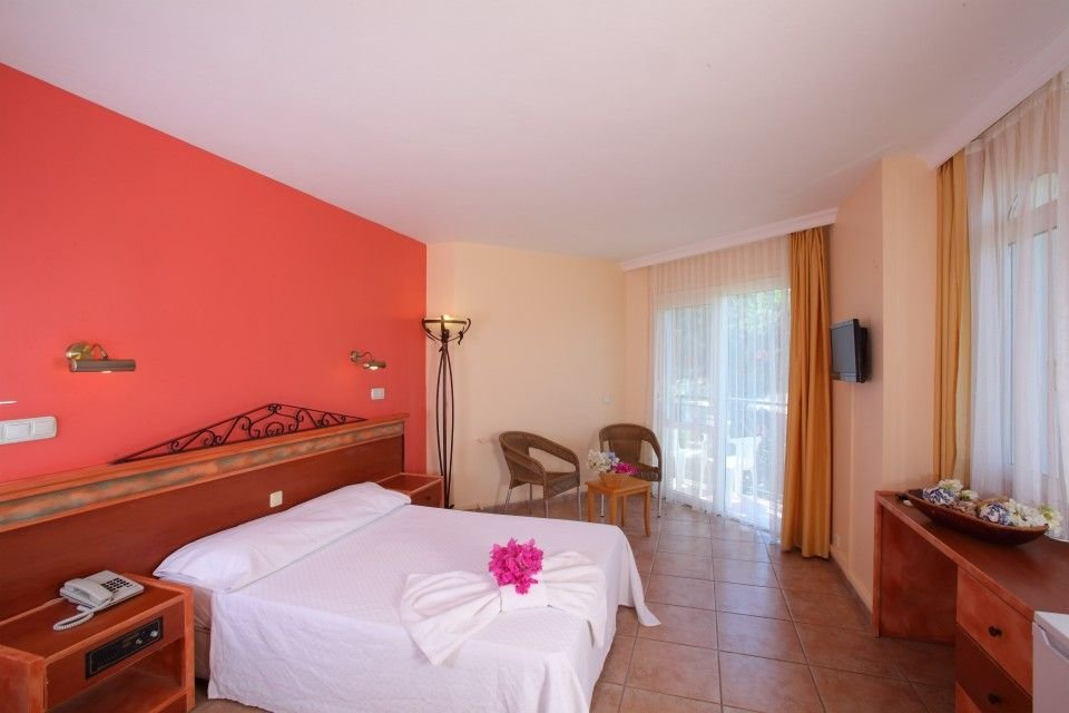 Catamaran Hotel 12/55
