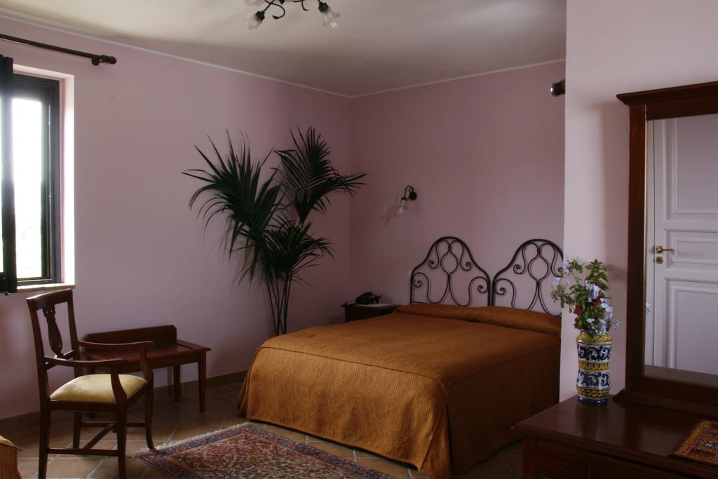 Don Giovanni Hotel 10/36