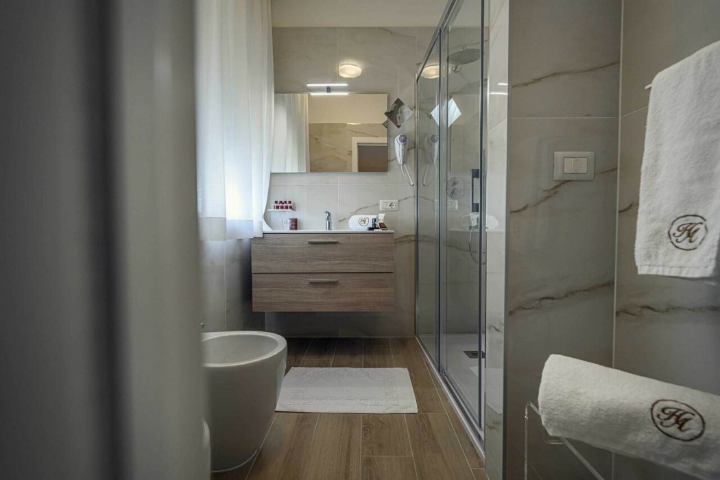 Hotel Astoria 14/65