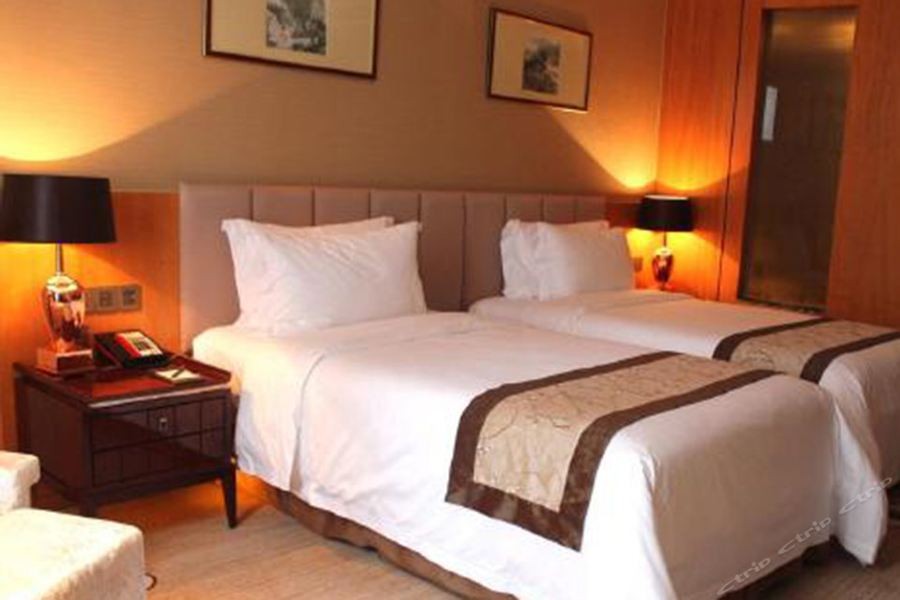 Zhong Lian (GDH) International Hotel 16/48