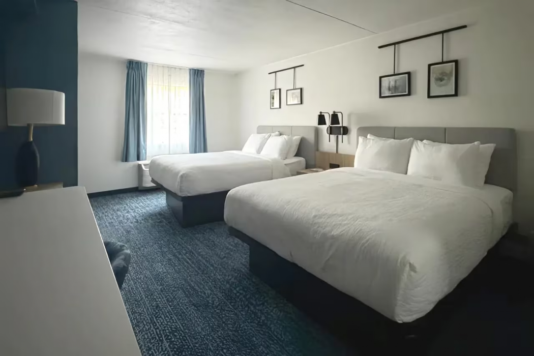 Sleep Inn & Suites Merrillville, IN 6/24