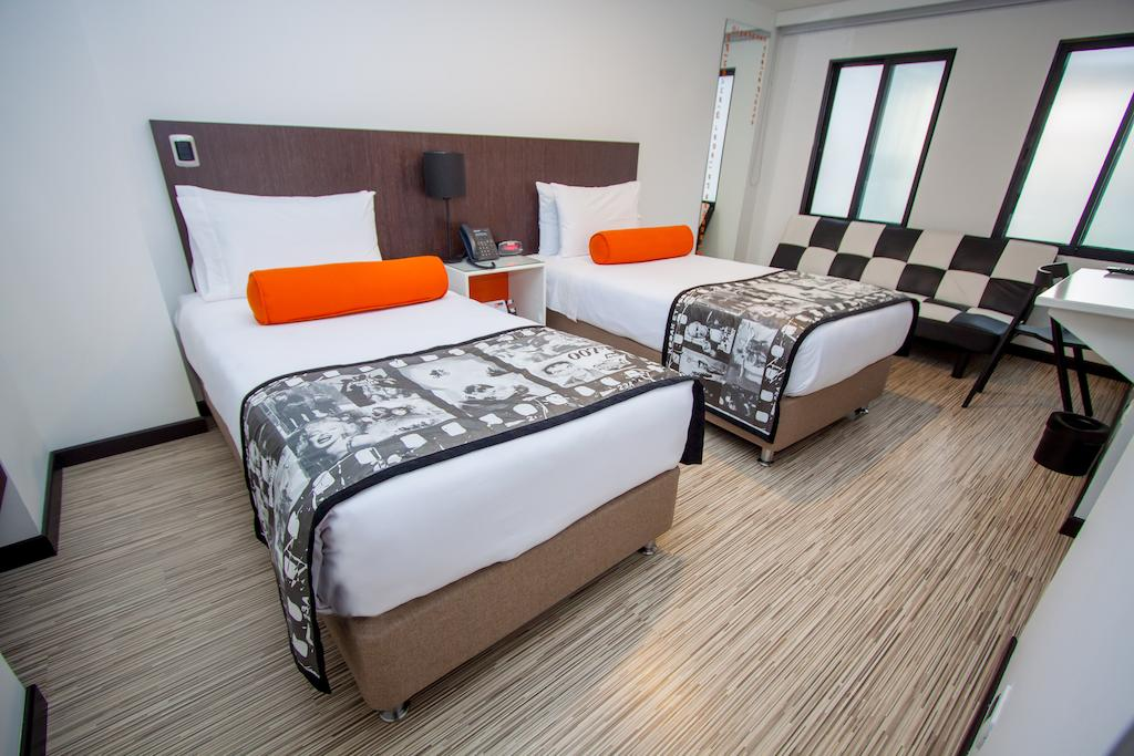 Hotel DC Feria 18/61