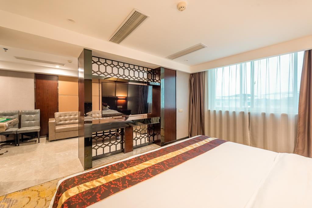 Days Inn by Wyndham Business Place Guilin Yishun 13/23