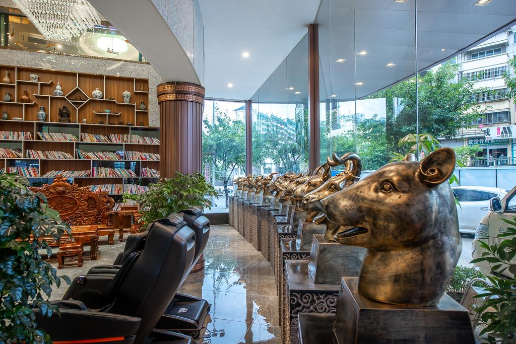 Days Inn by Wyndham Business Place Guilin Yishun 17/23