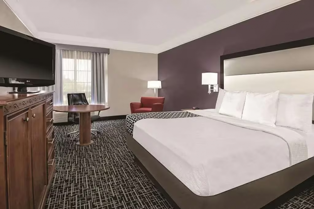 Quality Inn & Suites Rosenberg, TX 5/25