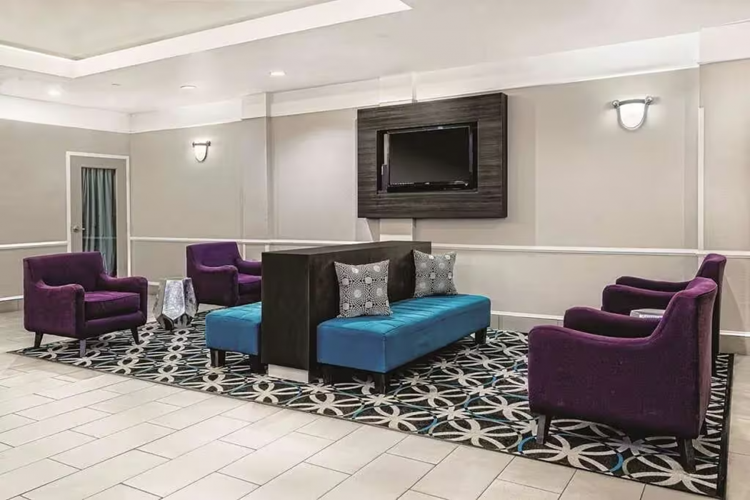 Quality Inn & Suites Rosenberg, TX 2/25