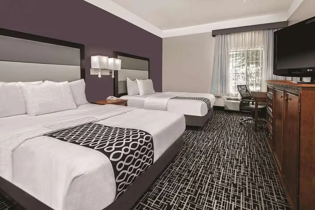 Quality Inn & Suites Rosenberg, TX 7/25