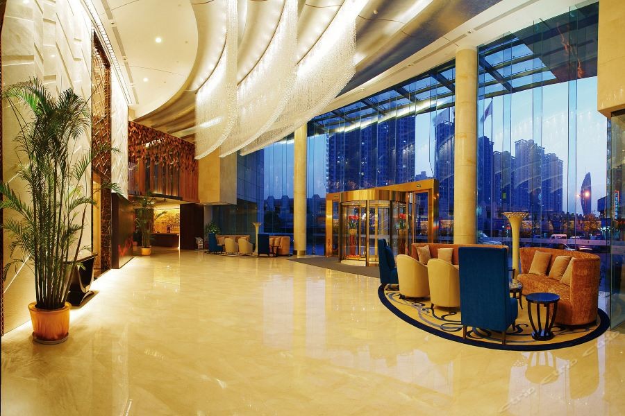Cenbest Jinling Grand Hotel 32/60