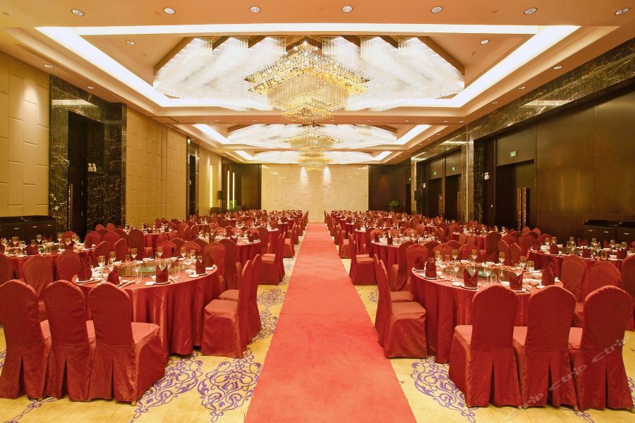 Cenbest Jinling Grand Hotel 35/60