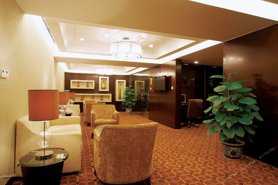 Cenbest Jinling Grand Hotel 23/60