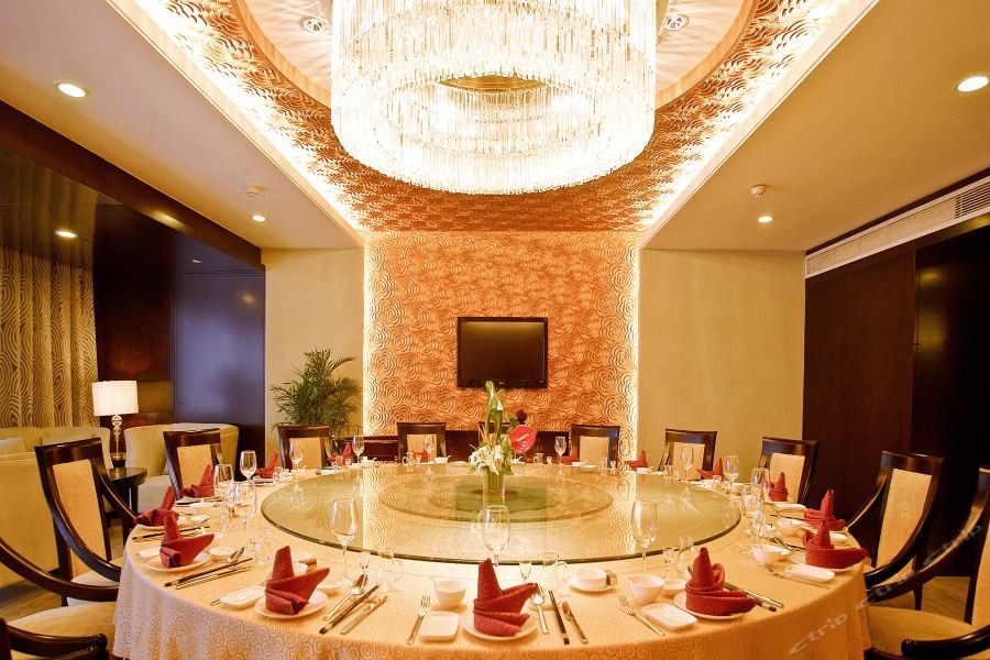Cenbest Jinling Grand Hotel 33/60