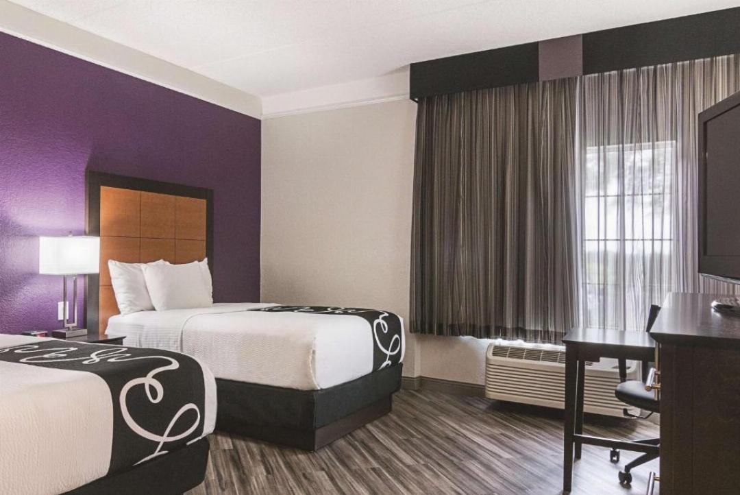 2 Full Beds, Non-Smoking