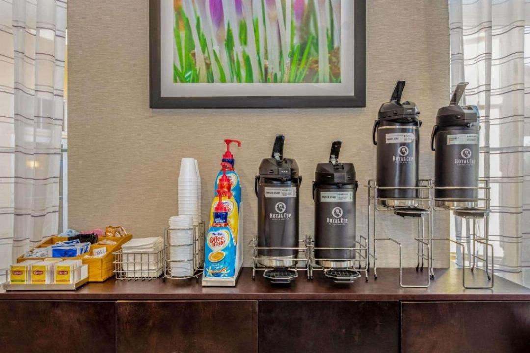 La Quinta Inn And Suites By Wyndham Orlando Airport North 15/45