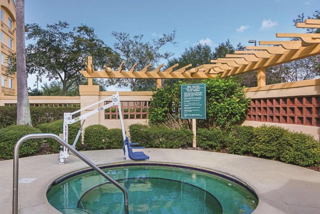 La Quinta Inn And Suites By Wyndham Orlando Airport North 22/45