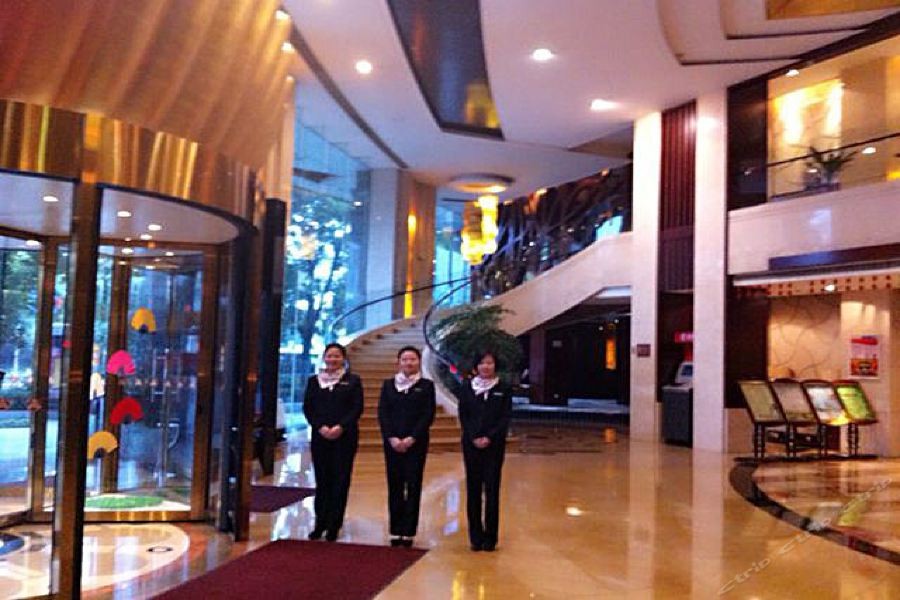 Huayu International Hotel 15/35